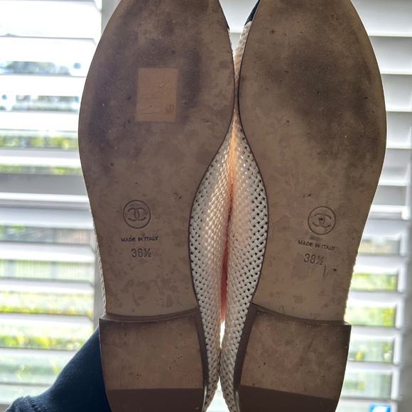 CHANEL Woven Raffia Two Tone Ballerina Flats Size 38.5 - Picture 9 of 9
